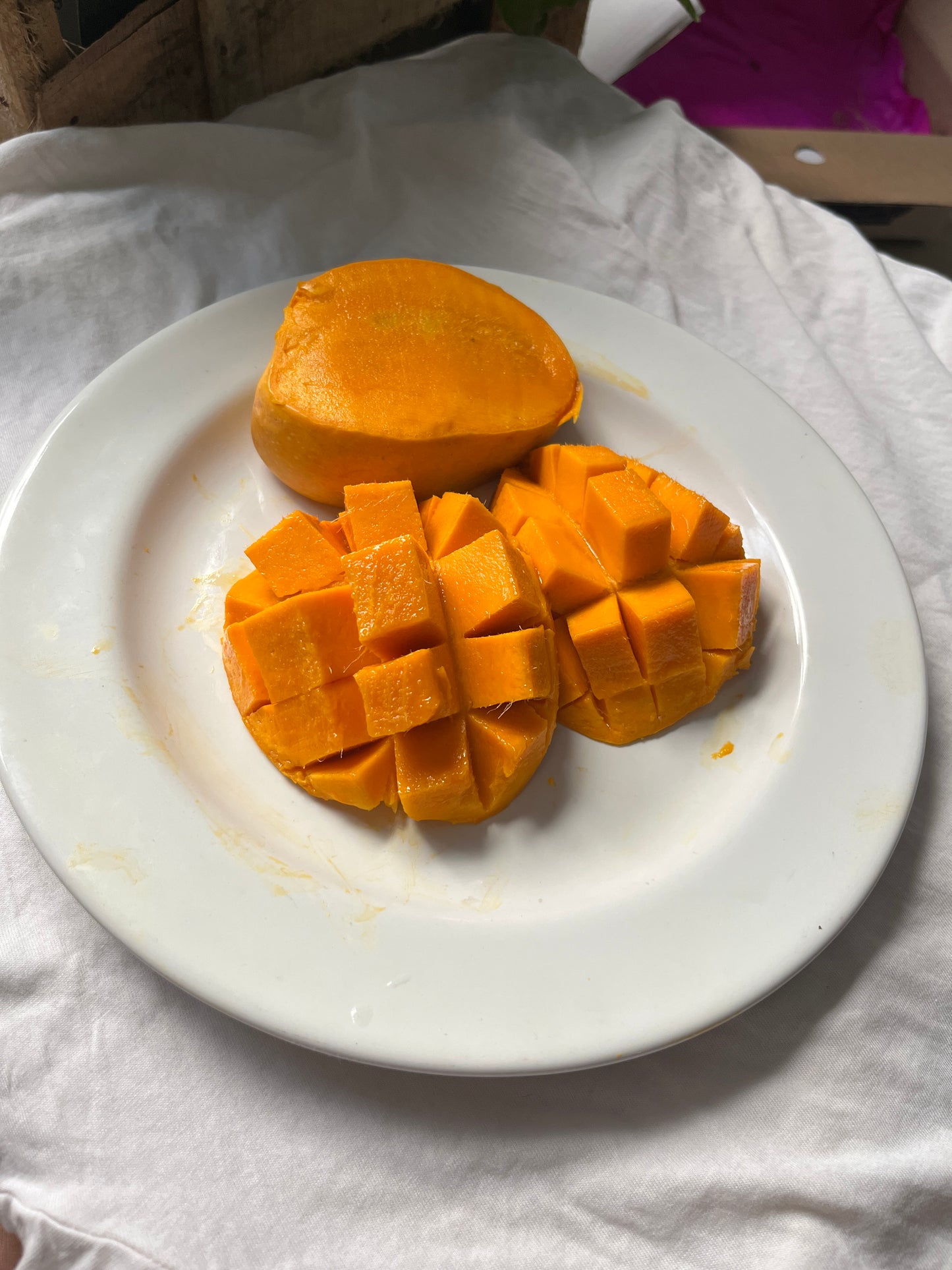 Alphonso Mangoes | Naturally Ripened | No Carbide | No Synthetic Pesticides